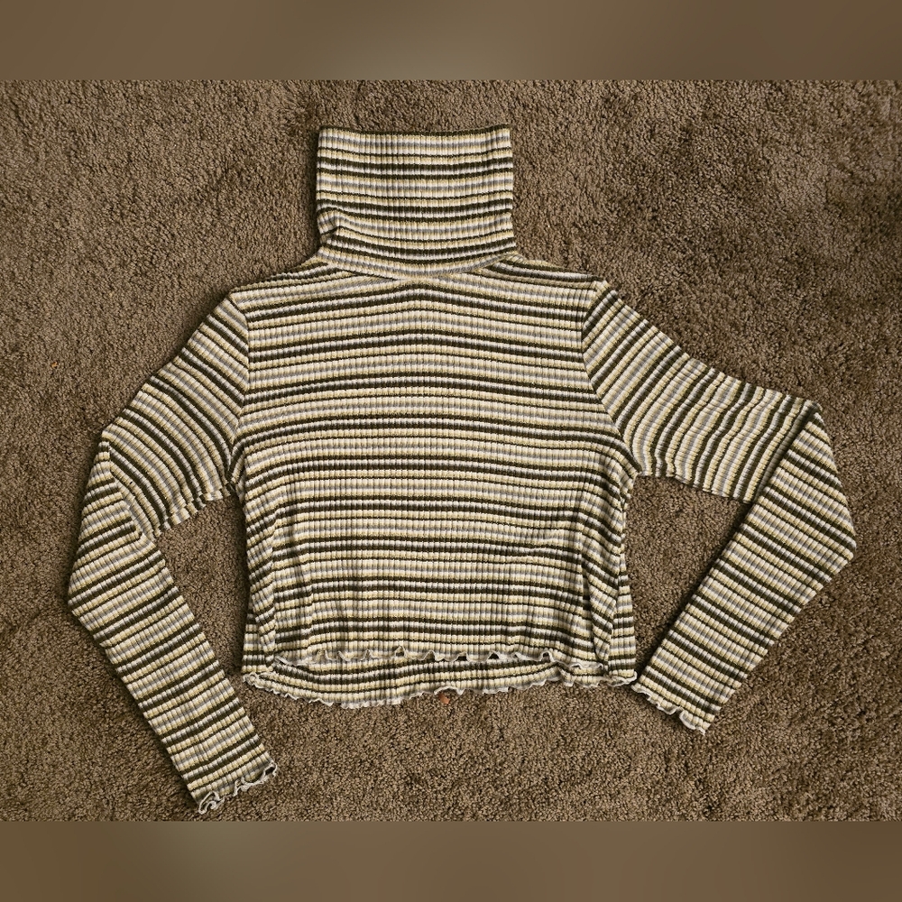 ARIZONA Green Striped Turtleneck Crop Top